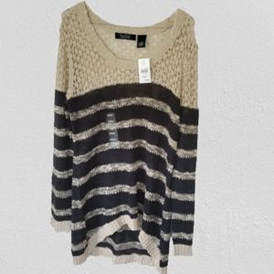 Crystal kobe pullover sweater size/Medium